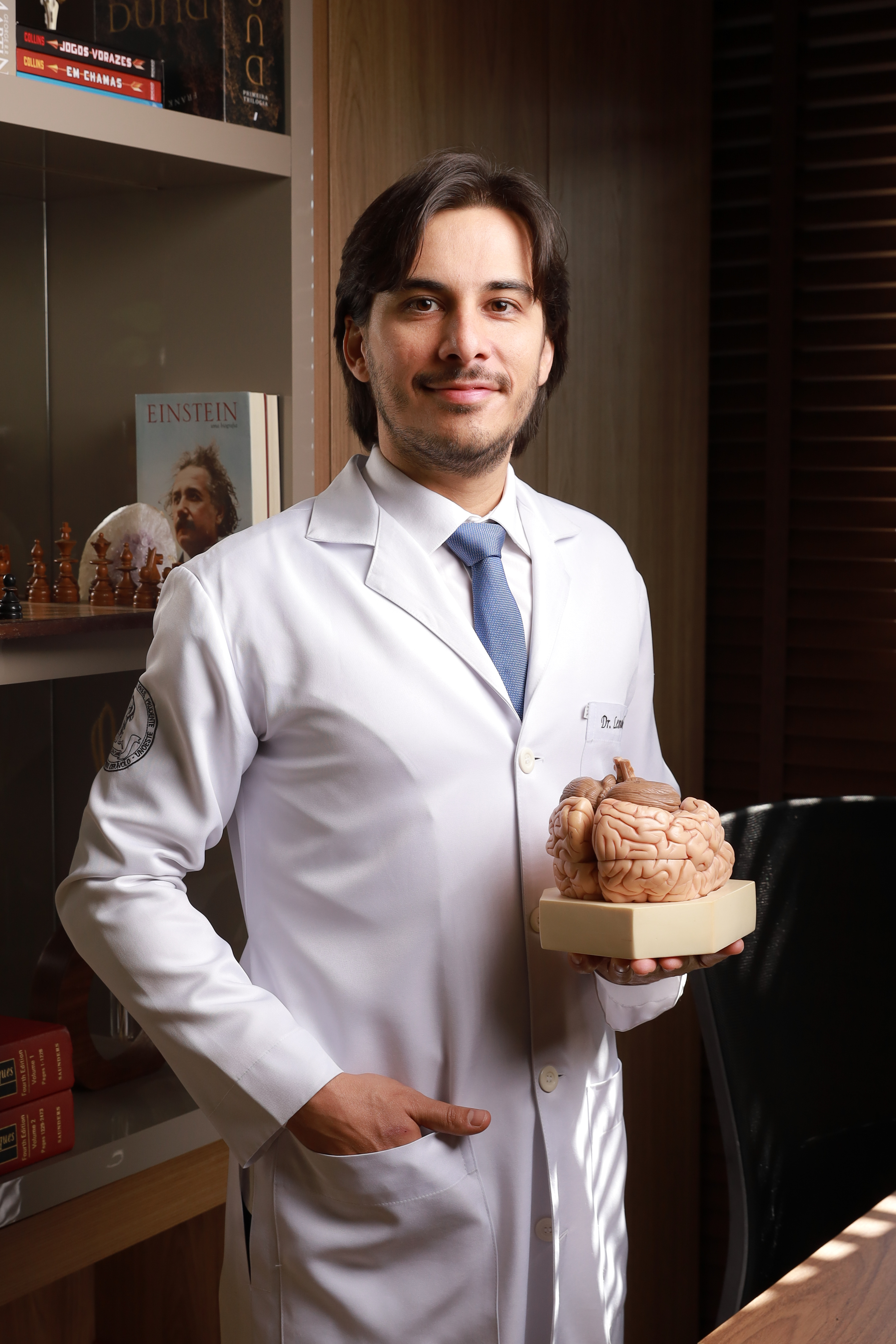 Dr. Leonardo Franco